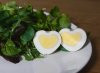 Как сделать украшение из яиц в виде сердечка